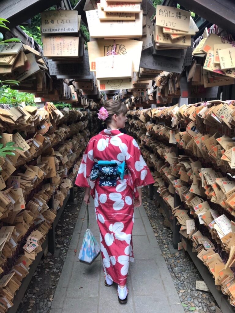 Missing wearing traditional Japanese clothes at shrine